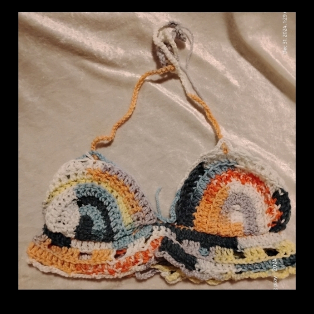 Handmade crochet festival top - Picture 8 of 9